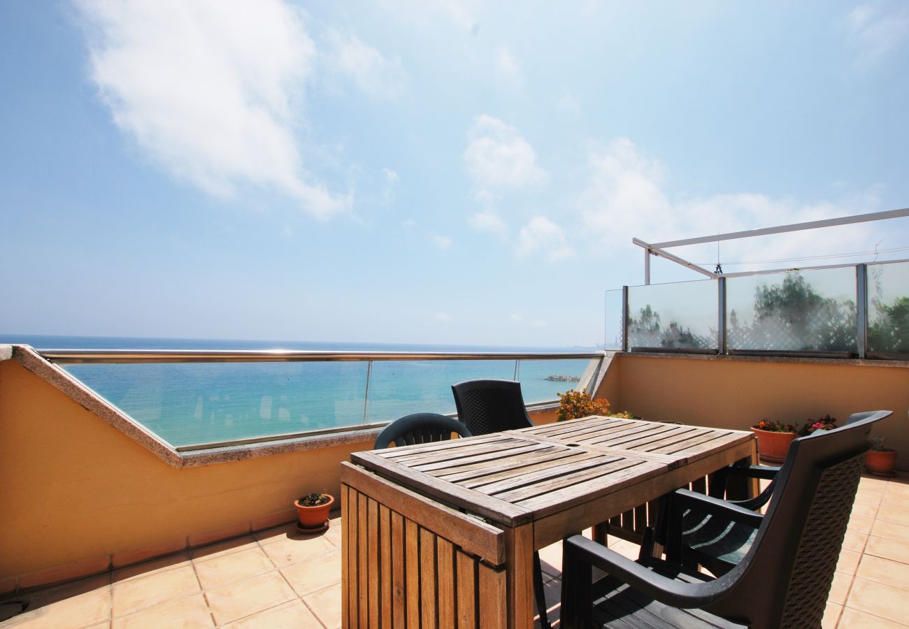 Ferienwohnung in Montgat - MG - Waves and sky